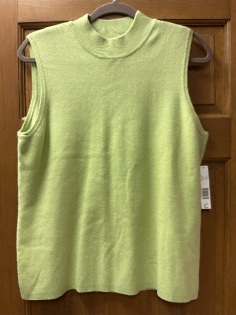 NWT. Kim Rogers Lime Green Sleeveless Mock Neck Tank. Size XL
